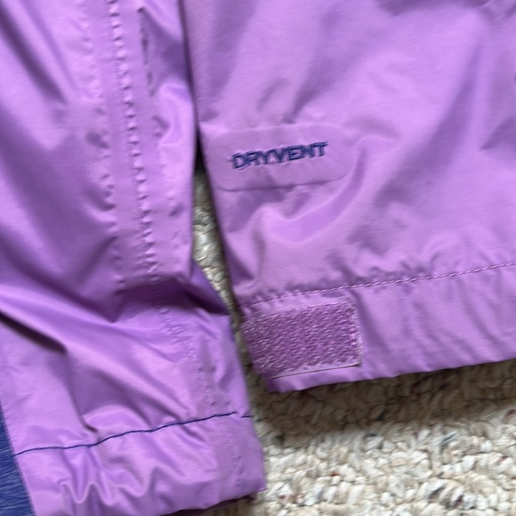 North Face two jackets in one! Double-Lined, Fleece Interior Waterproof Jacket - Picture 7 of 7